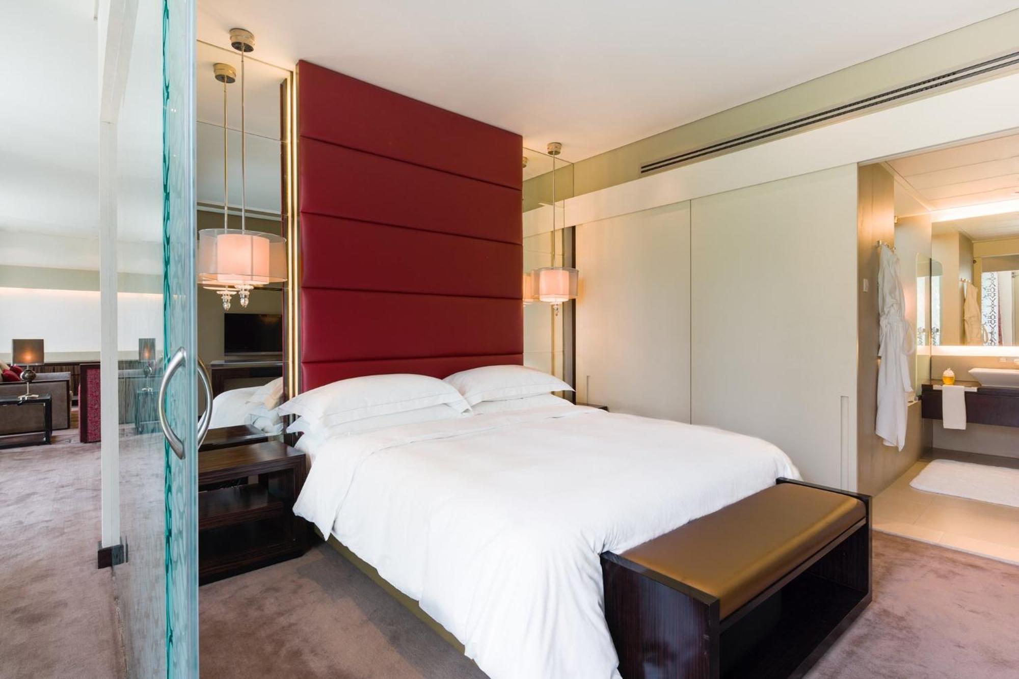Mandarin Oriental Al Faisaliah, ריאד מראה חיצוני תמונה A bedroom at the hotel