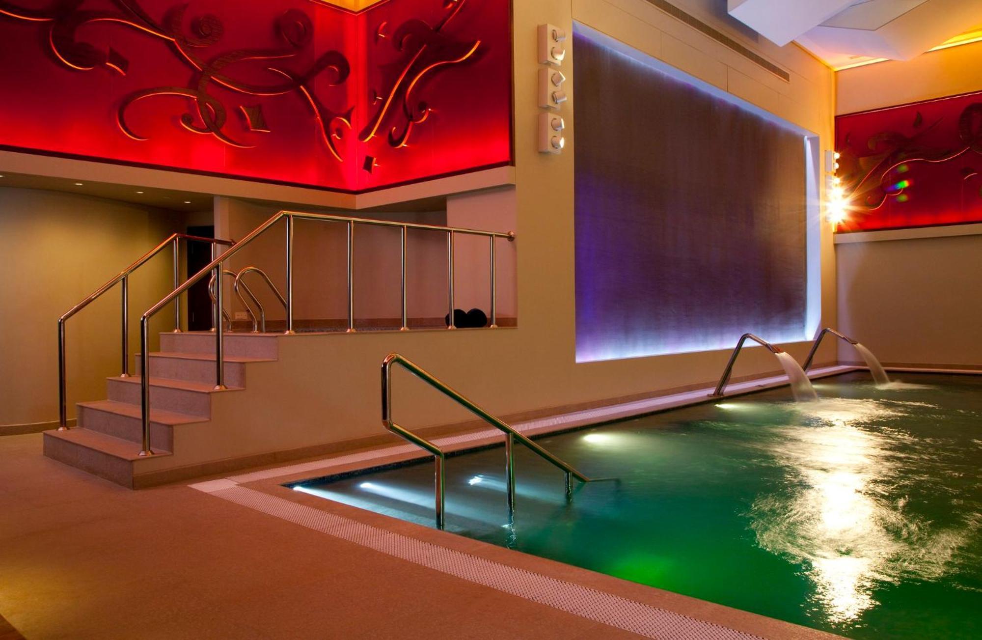 Mandarin Oriental Al Faisaliah, ריאד מראה חיצוני תמונה The spa at the InterContinental Budapest